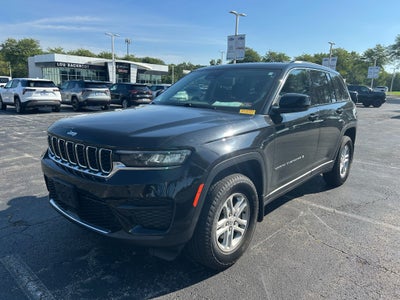 2022 Jeep Grand Cherokee Laredo 4x4