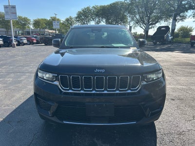 2022 Jeep Grand Cherokee Laredo 4x4