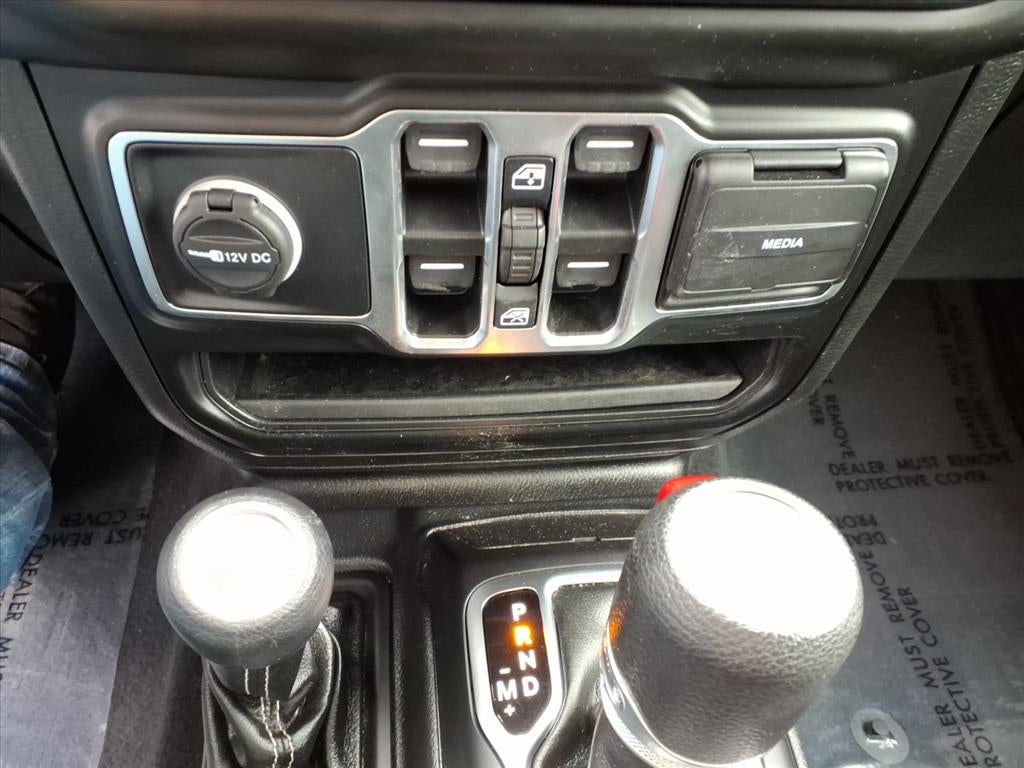 2022 Jeep Gladiator Overland 4x4