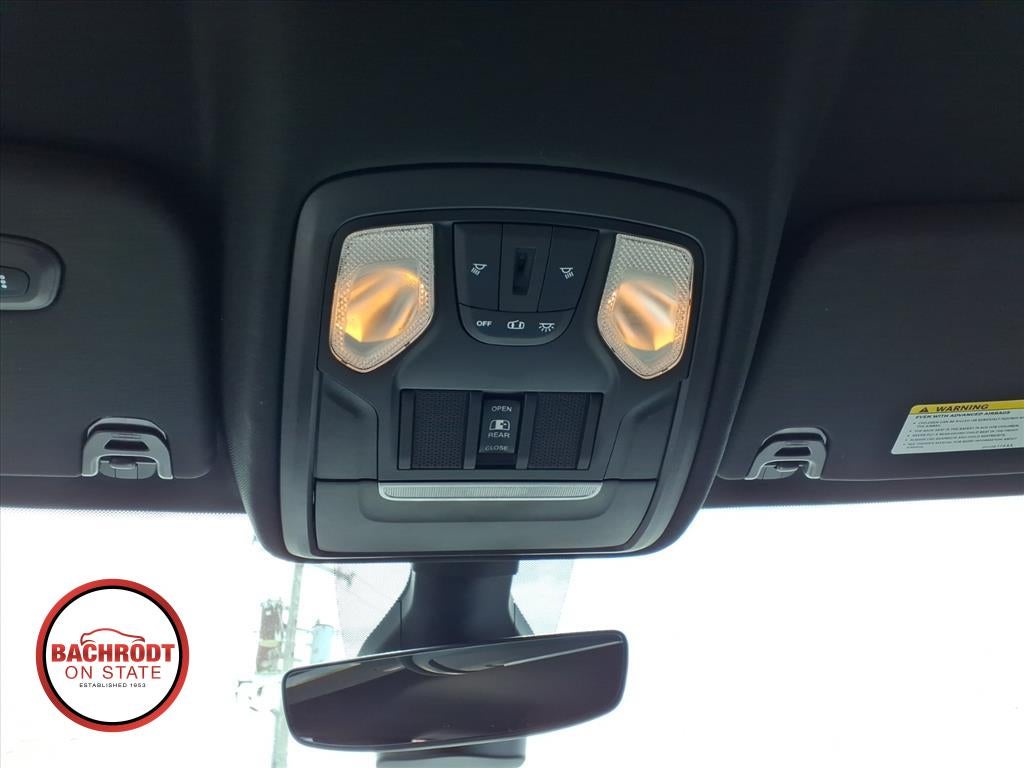 2020 RAM 1500 Big Horn Crew Cab 4x4 5'7" Box