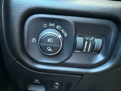 2025 RAM 1500 Big Horn Crew Cab 4x4 5'7" Box