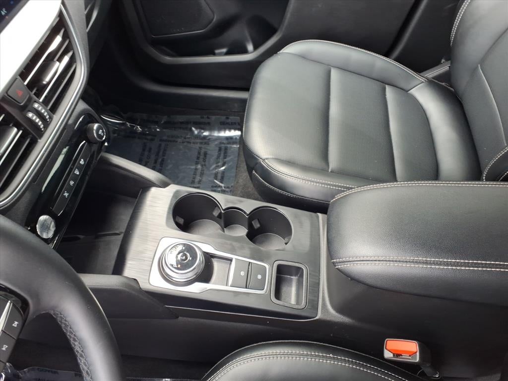 2025 Ford Escape Platinum
