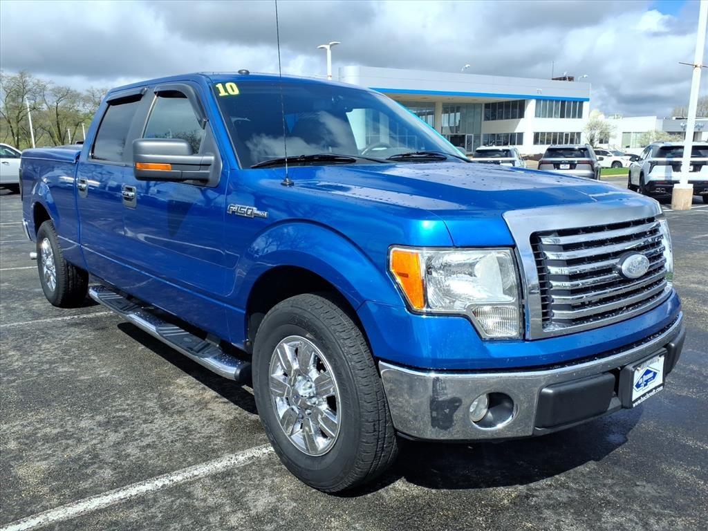 2010 Ford F-150 XL SuperCrew 145-in's photo