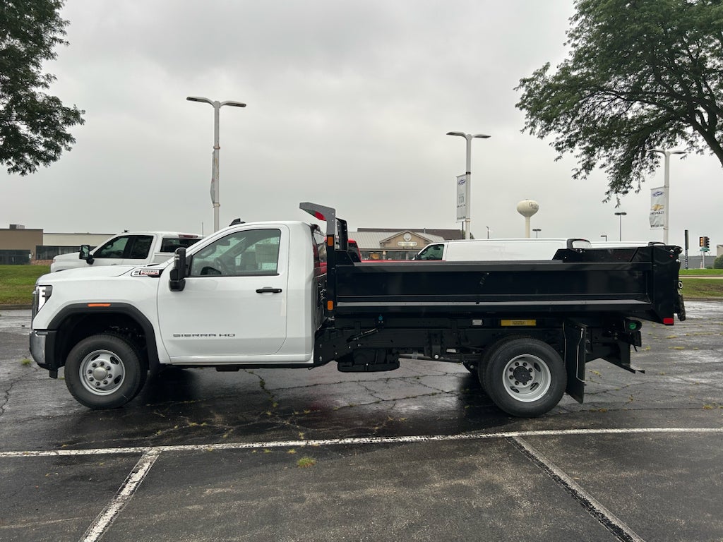 2026 GMC Sierra 3500 HD Chassis Cab Pro