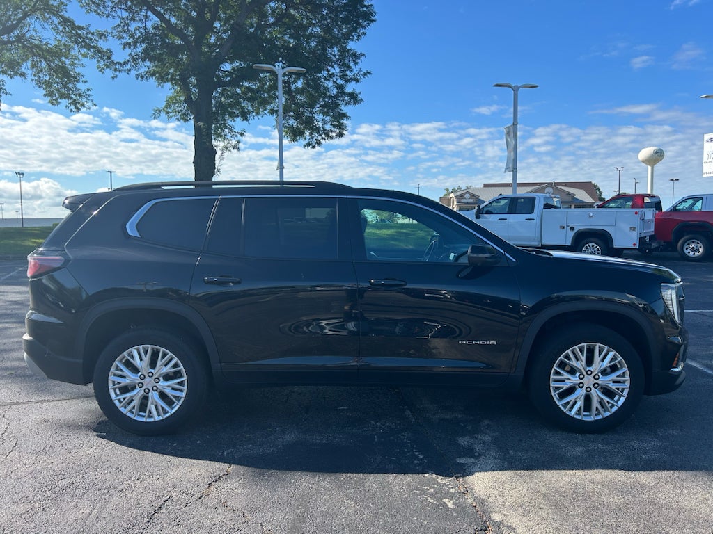 2024 GMC Acadia Elevation