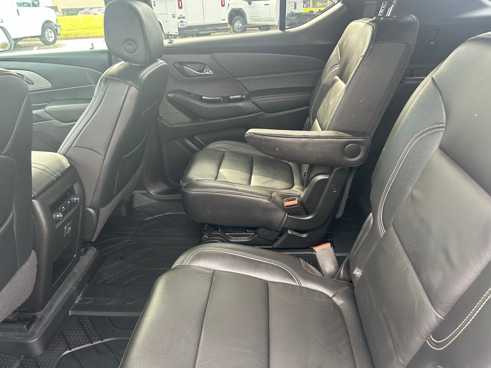 2022 Chevrolet Traverse LT Leather