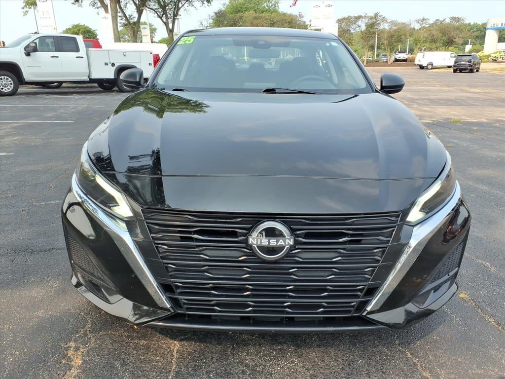 2025 Nissan Altima SV FWD