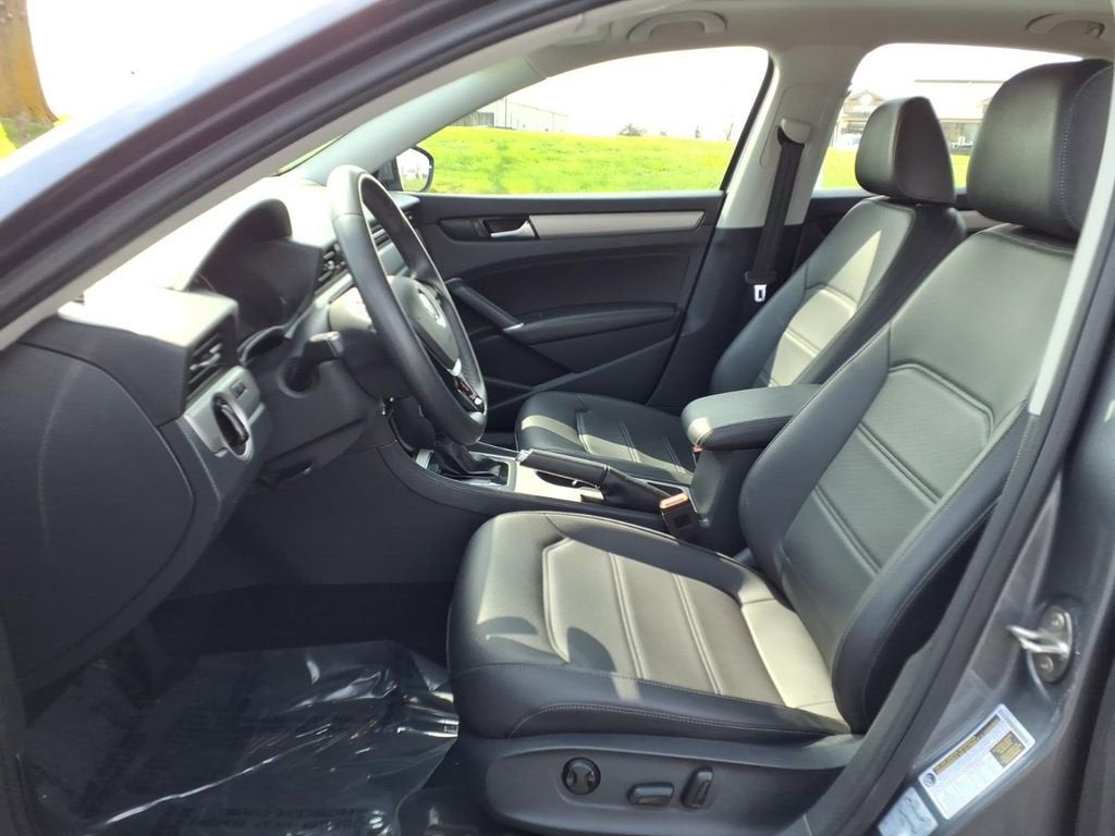 2022 Volkswagen Passat 2.0T SE