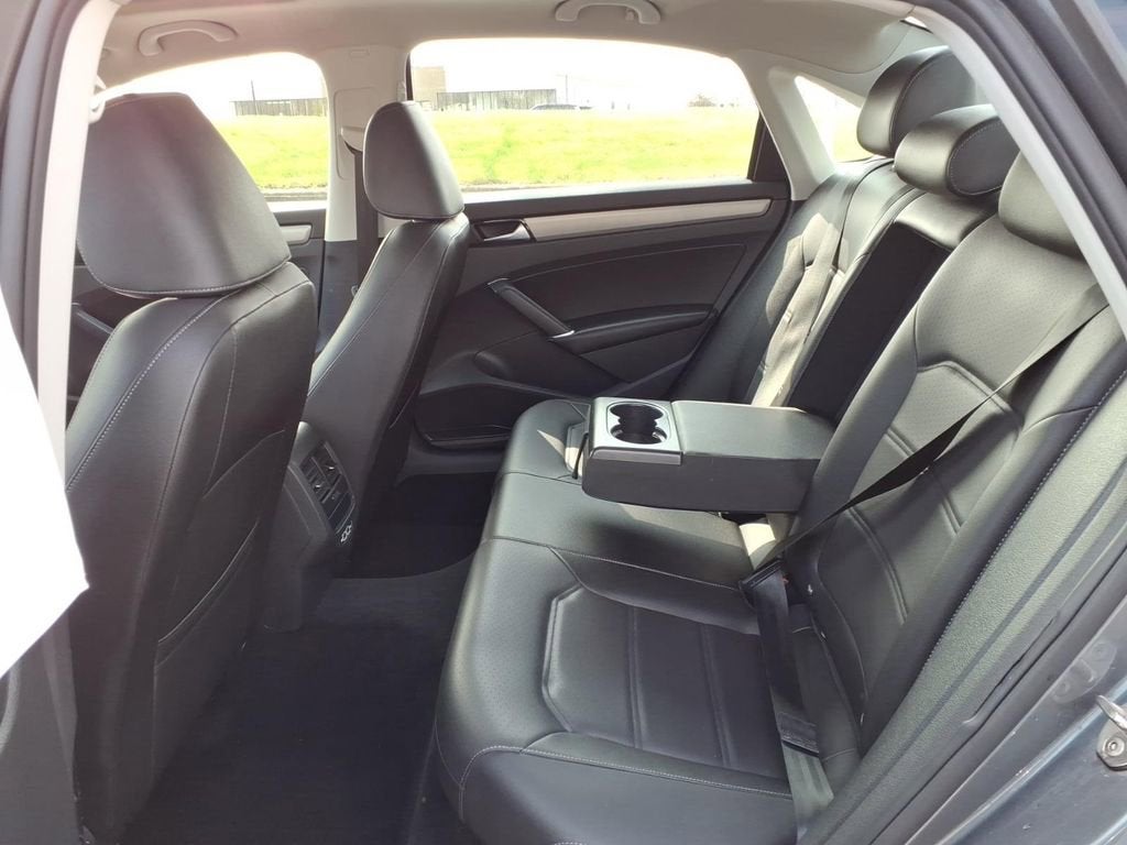 2022 Volkswagen Passat 2.0T SE