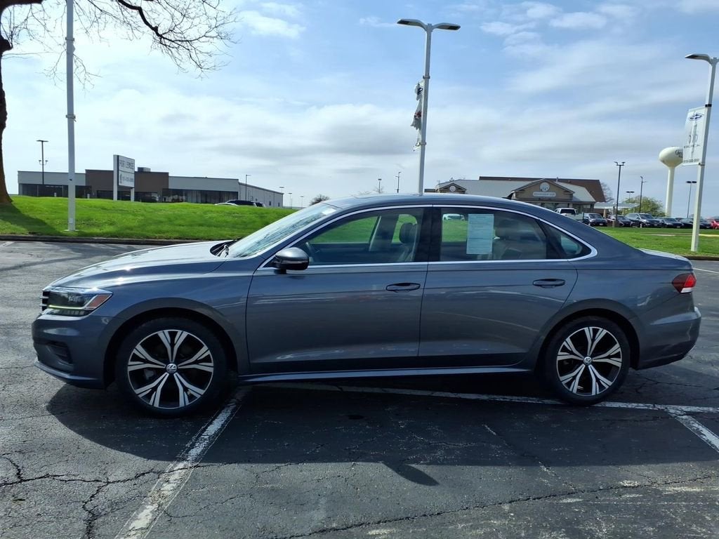 2022 Volkswagen Passat 2.0T SE