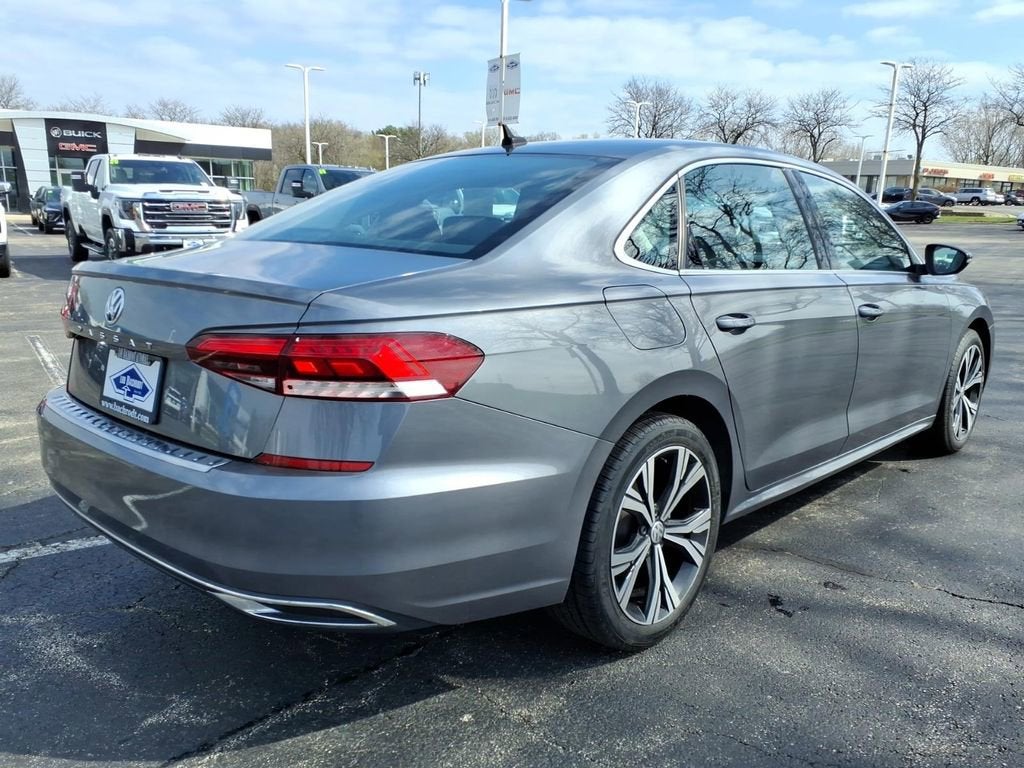 2022 Volkswagen Passat 2.0T SE