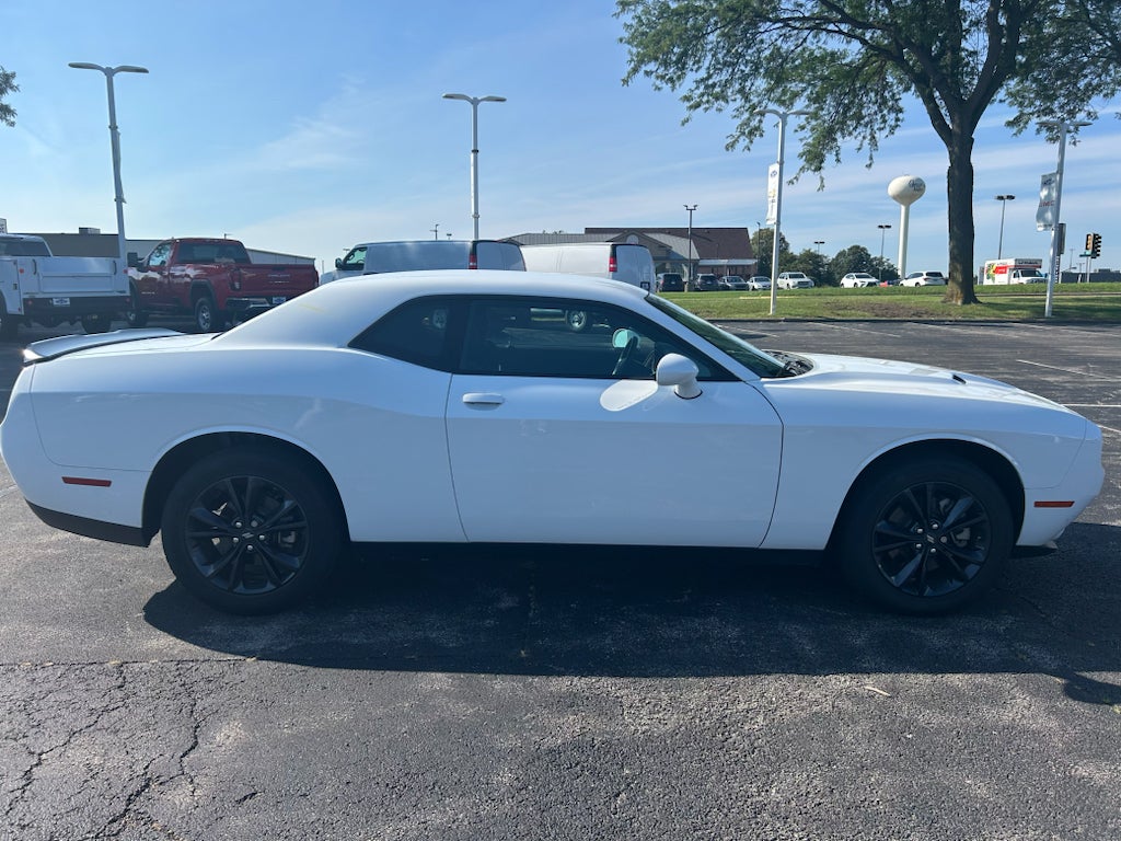 2023 Dodge Challenger SXT AWD