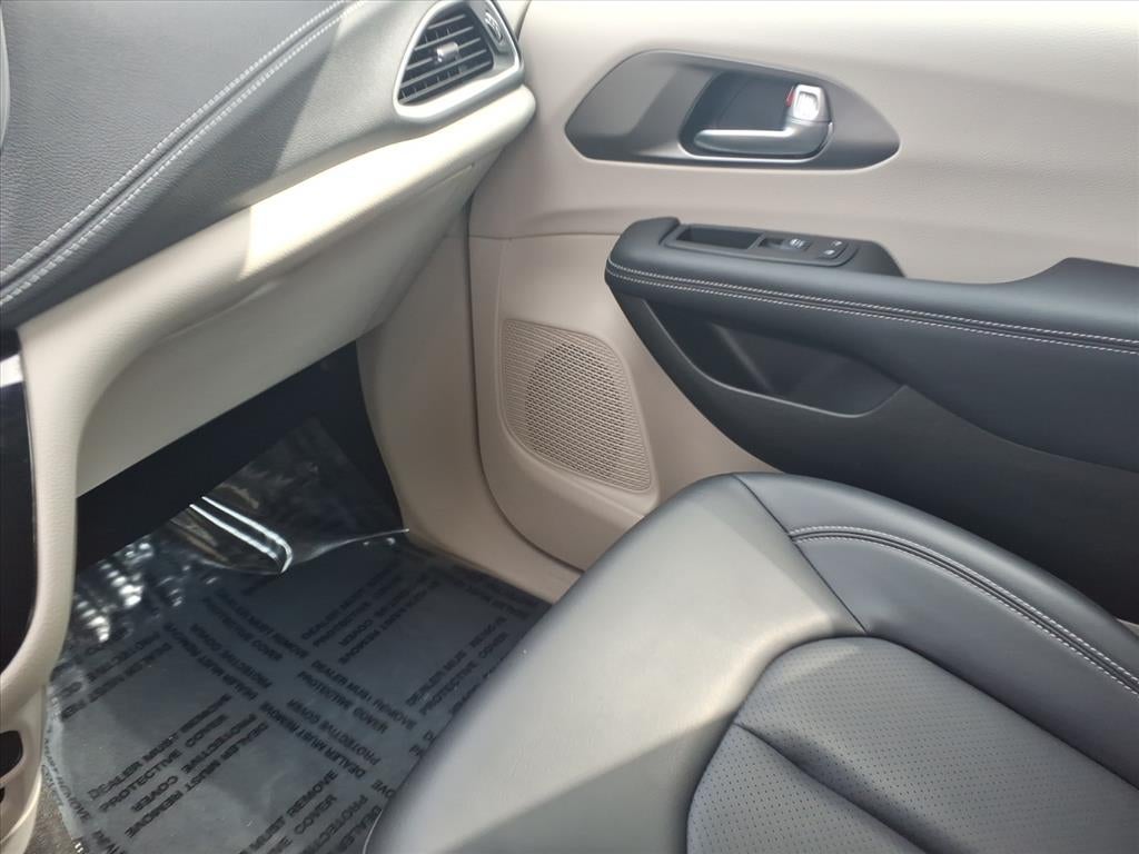 2023 Chrysler Pacifica Touring L AWD
