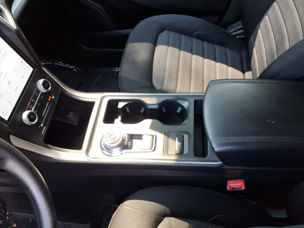2022 Ford Edge SE