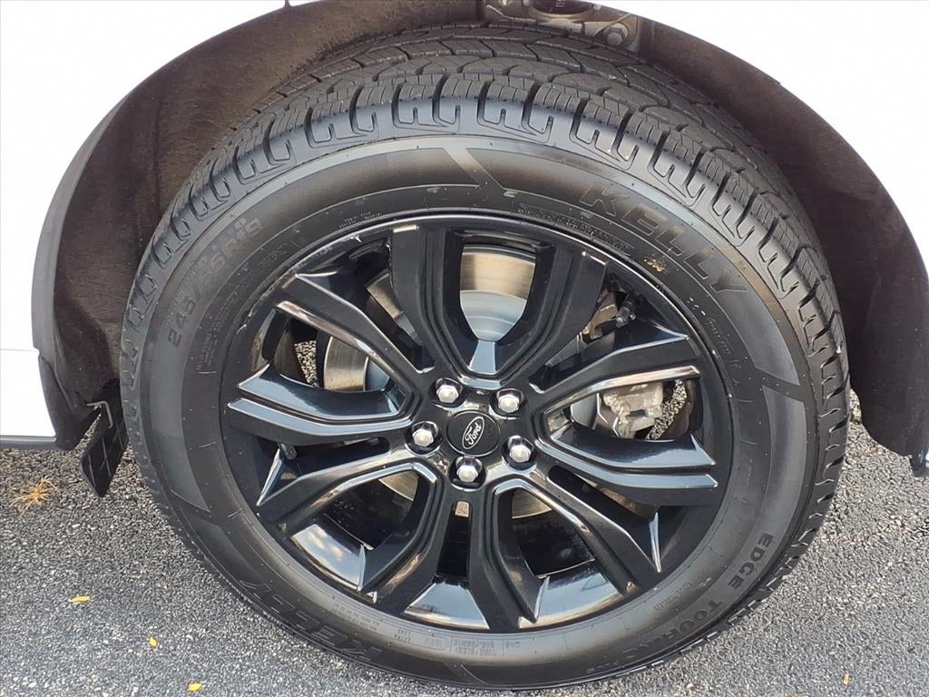 2022 Ford Edge SE