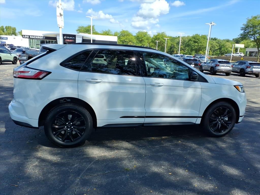 2022 Ford Edge SE