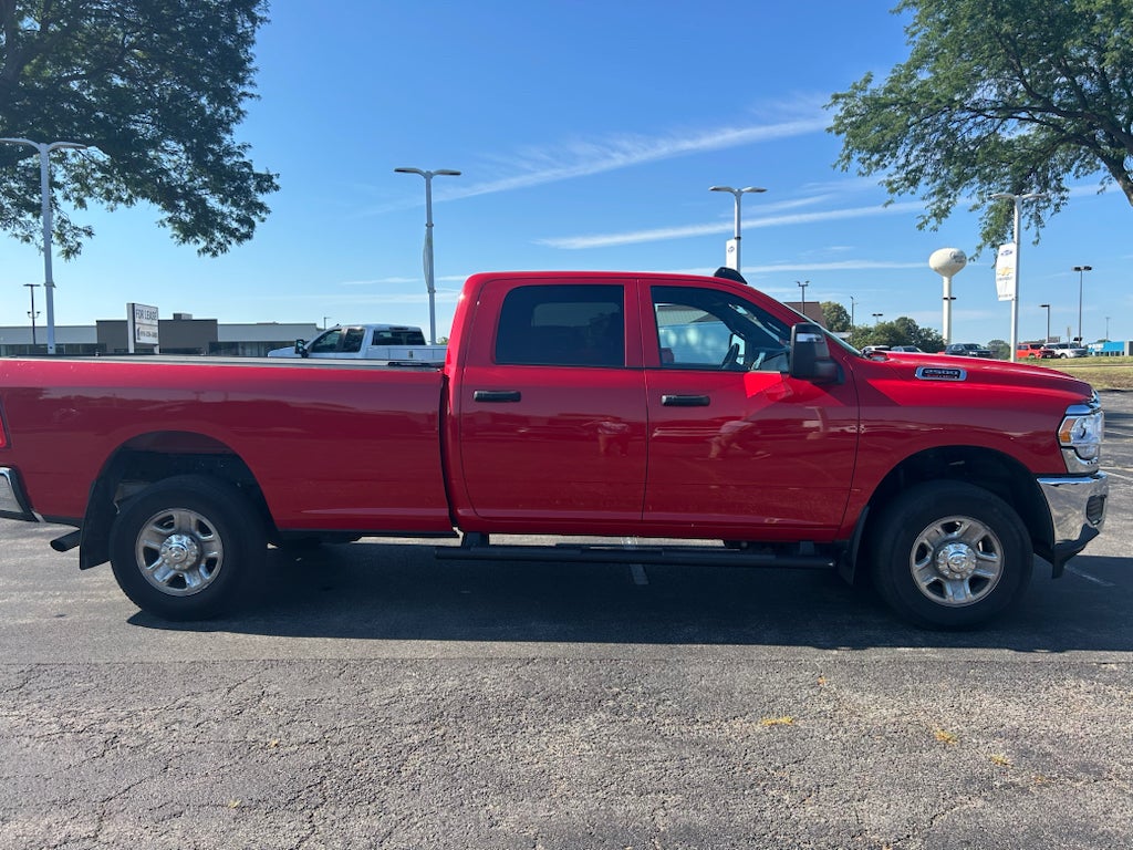 2024 RAM 2500 Tradesman Crew Cab 4x4 8' Box
