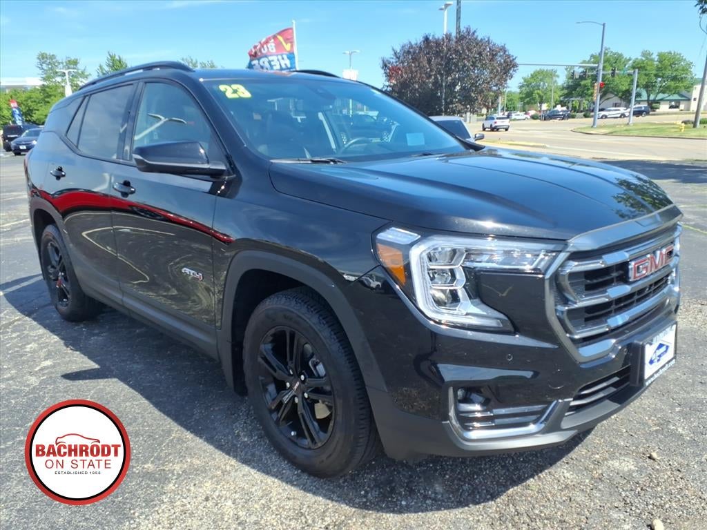 2023 GMC Terrain AT4