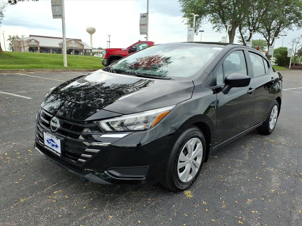 2025 Nissan Versa 1.6 S