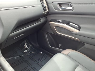 2025 Nissan Pathfinder Platinum 4WD