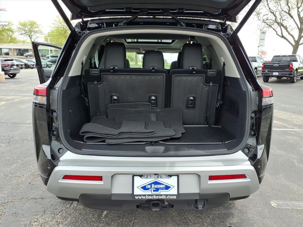 2025 Nissan Pathfinder Platinum 4WD