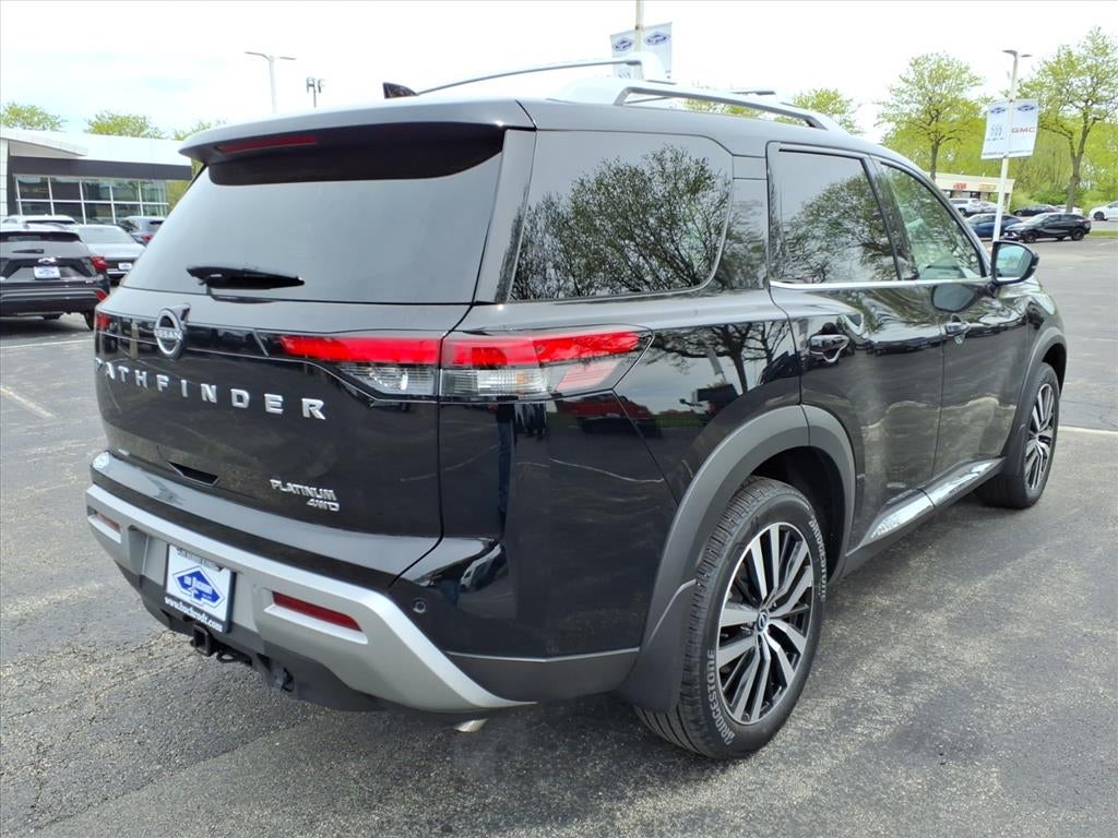 2025 Nissan Pathfinder Platinum 4WD