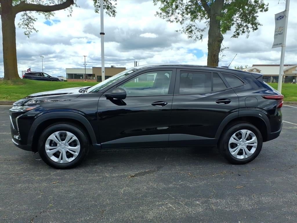 2025 Chevrolet Trax LS