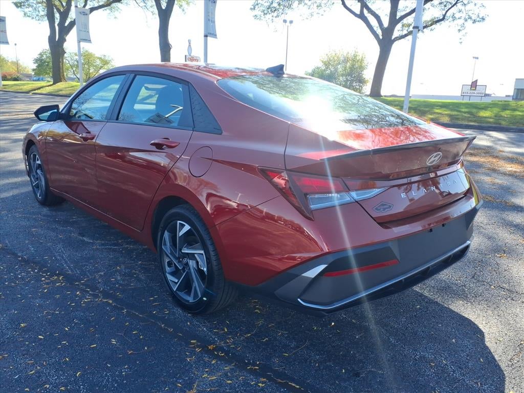 2025 Hyundai Elantra SEL Sport