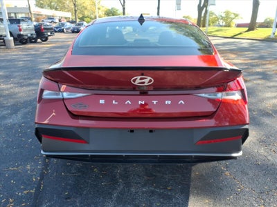 2025 Hyundai Elantra SEL Sport