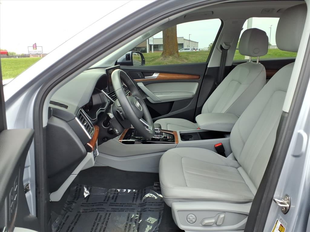 2025 Audi Q5 Premium Plus 40 TFSI quattro S tronic